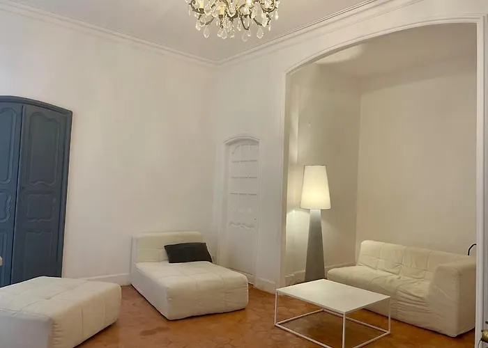 شقة 130 M2 Hyper Centre Cathedrale