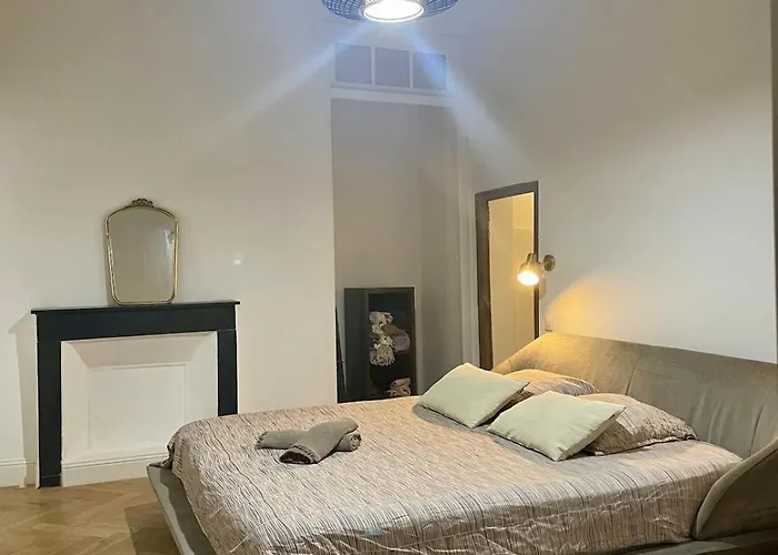 130 M2 Hyper Centre Cathedrale شقة