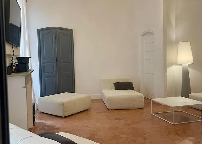 شقة 130 M2 Hyper Centre Cathedrale *